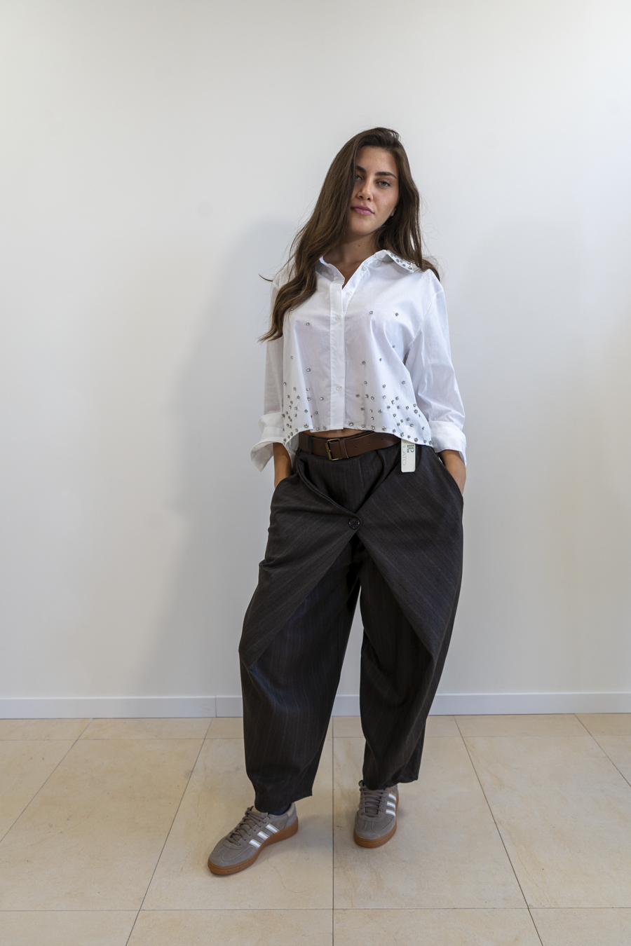 PANTALONE GESSATO ASSIMMETRICO