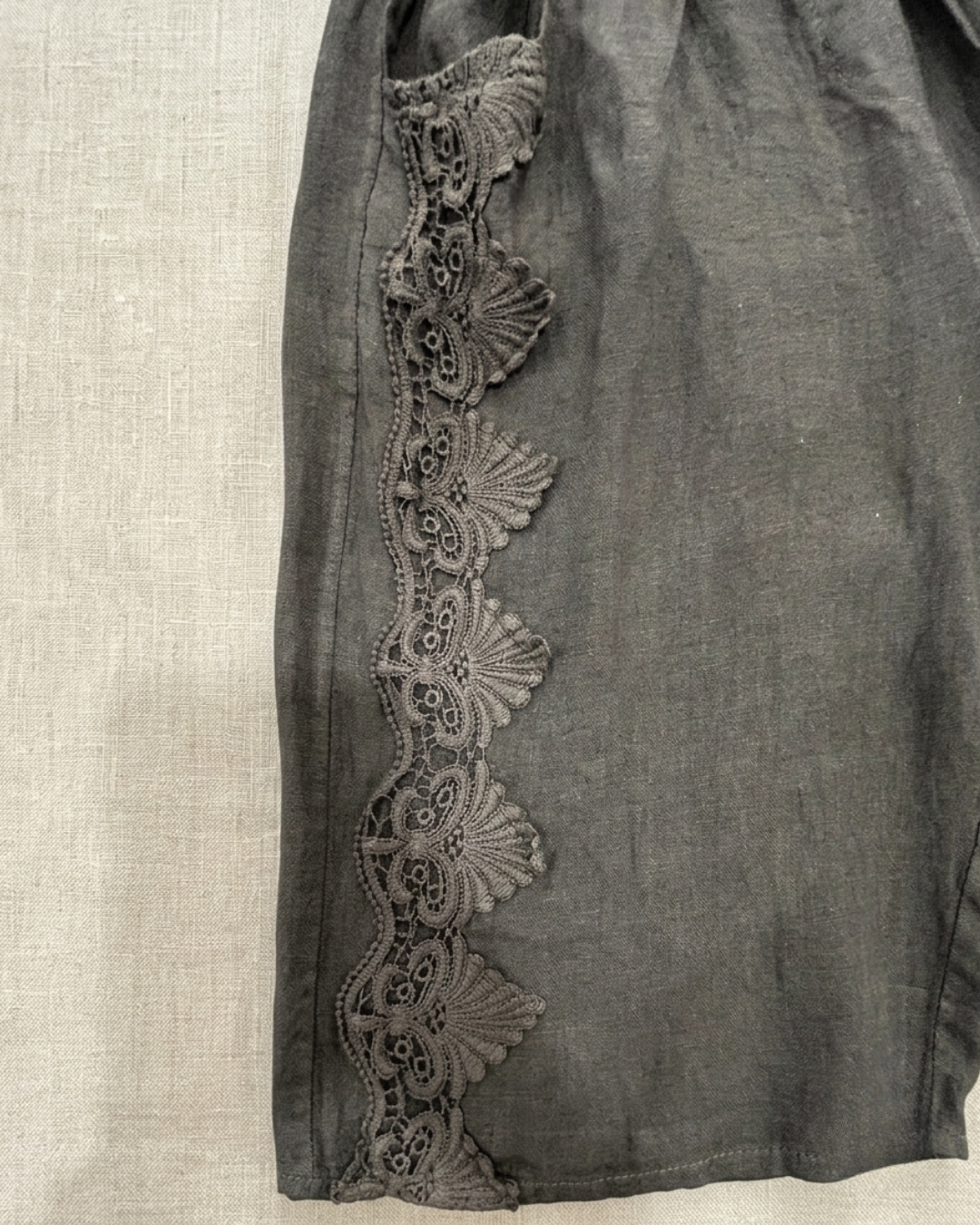 BERMUDA LINO 100% con pizzo macramè