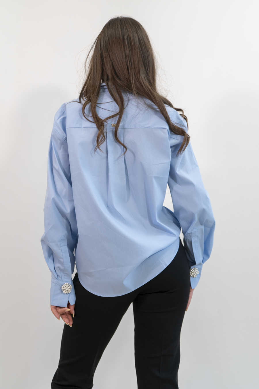 CAMICIA CON ACCESSORIO  AI POLSI