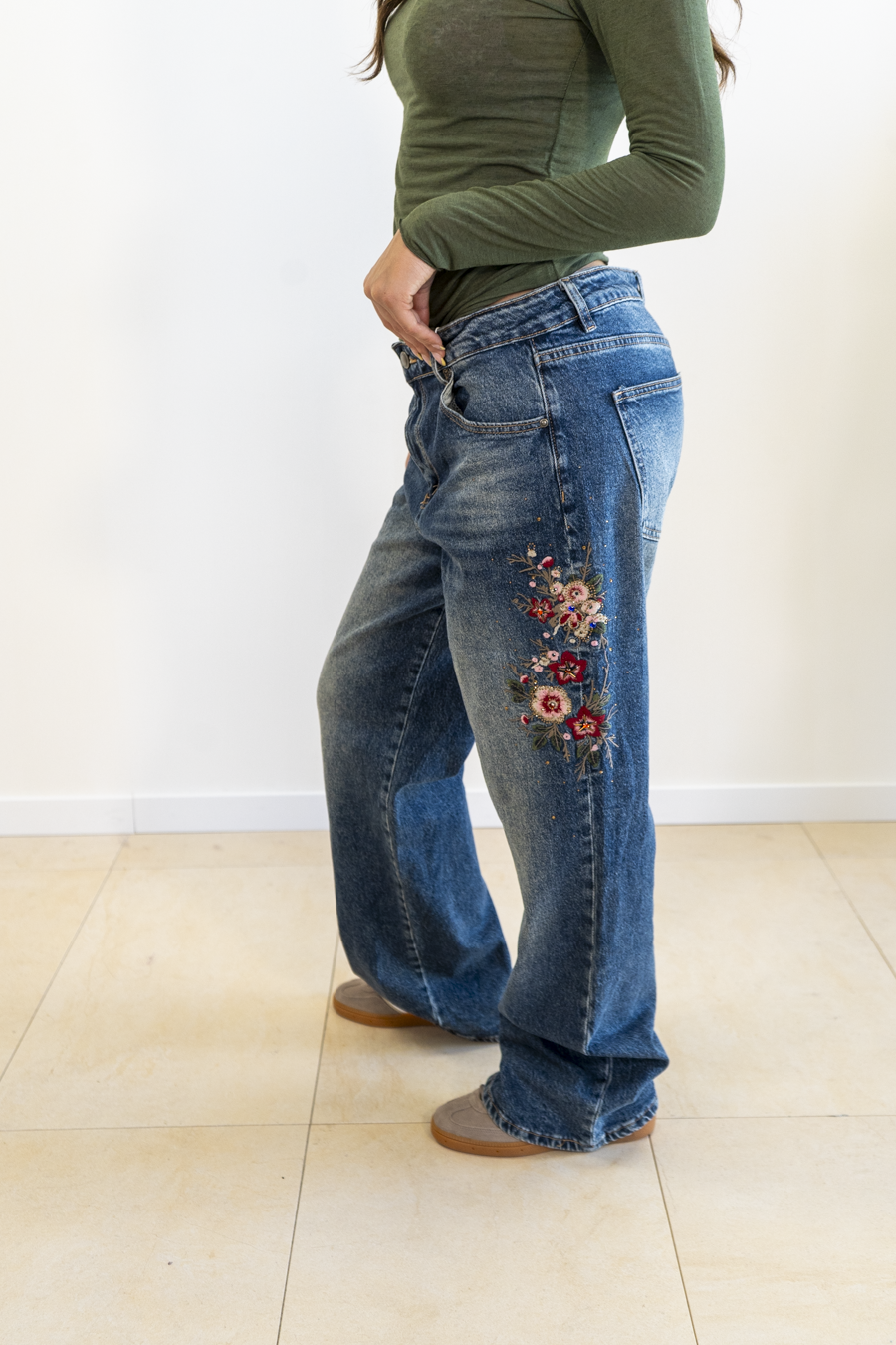 JEANS CON STRASS FLOREALI