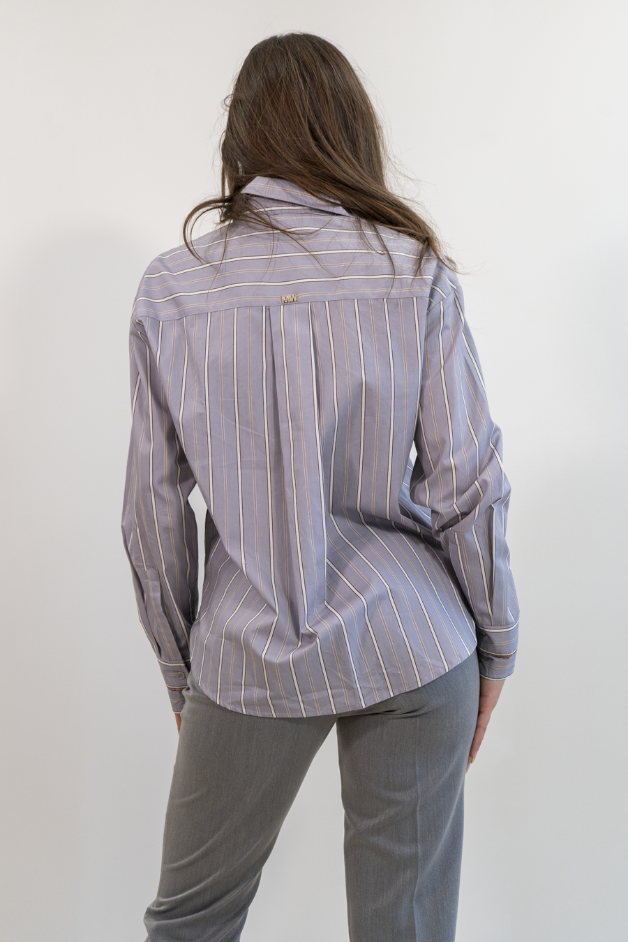 CAMICIA 100% COTONE CON APPRICAZIONE