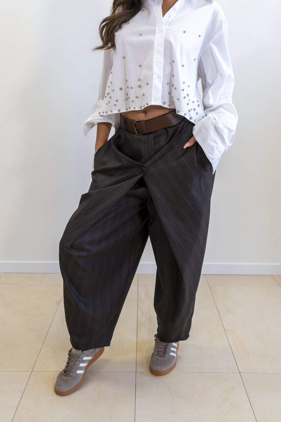 PANTALONE GESSATO ASSIMMETRICO